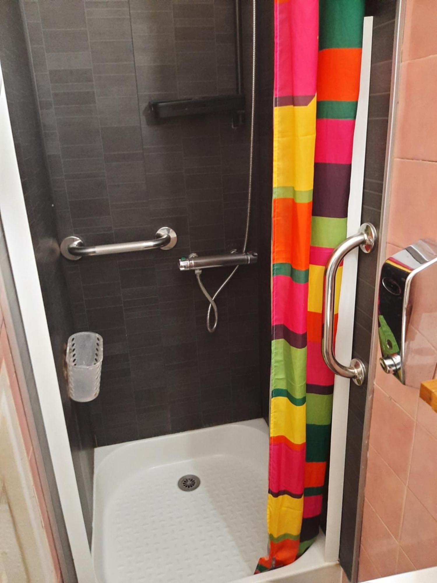 Duplex14H 1Er Etage Jardinet 1 Parking Ou Studio14B Rdc Terrasse Sans Parking La Rochelle  Exterior photo