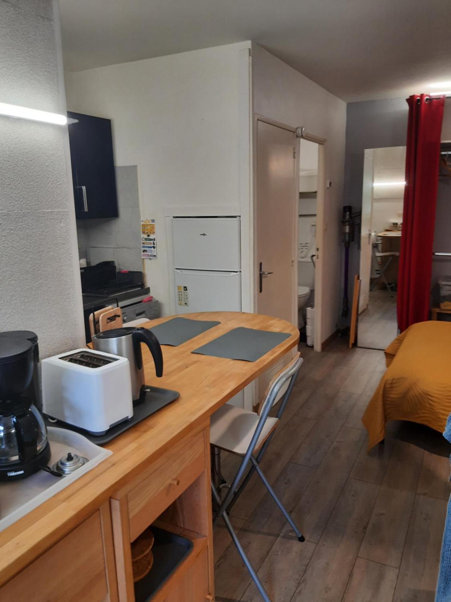 Duplex14H 1Er Etage Jardinet 1 Parking Ou Studio14B Rdc Terrasse Sans Parking La Rochelle  Exterior photo