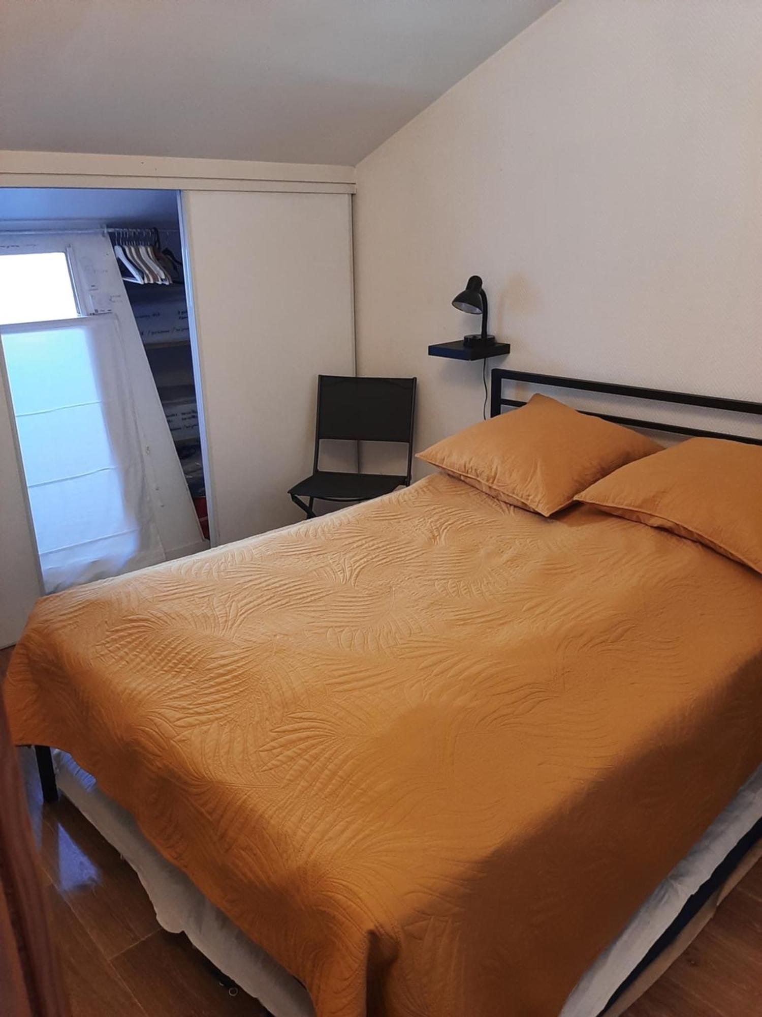 Duplex14H 1Er Etage Jardinet 1 Parking Ou Studio14B Rdc Terrasse Sans Parking La Rochelle  Exterior photo